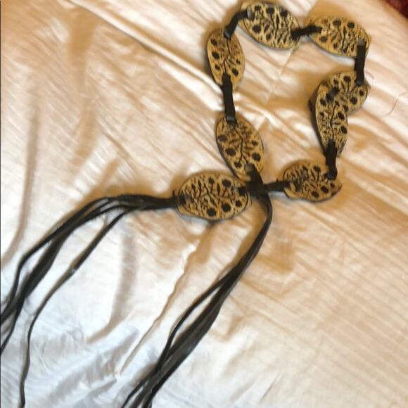 Belt- wood engraved & leather - Picture 1 of 3